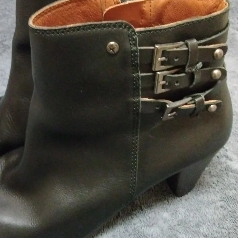 Pikolinos Beautiful black leather zip up boots, Spain size 38 (size 7.5-8)GUC